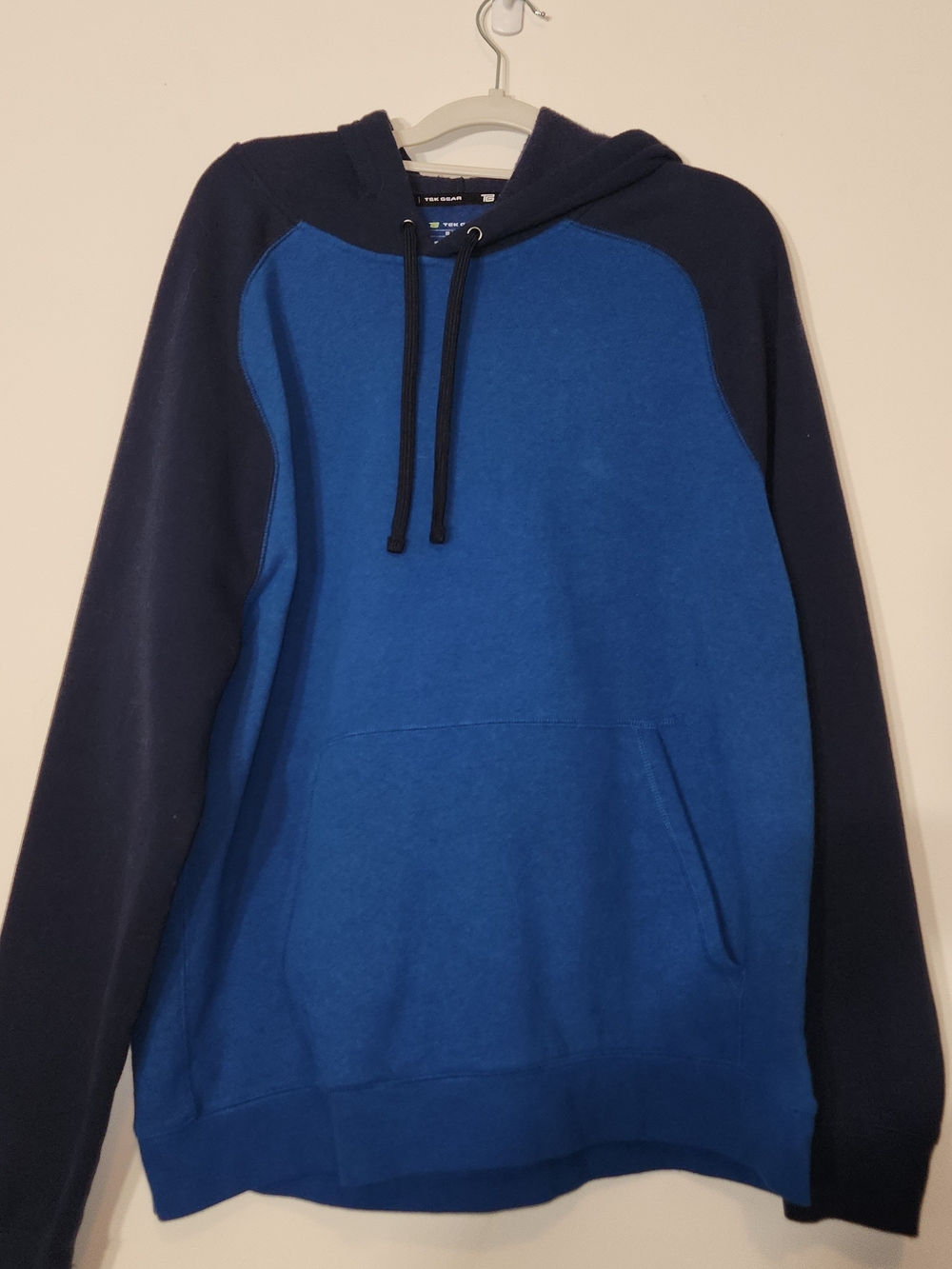 Tek Gear Two-Tone Royal and Navy Pullover Hoodie. XL. Worn Once.